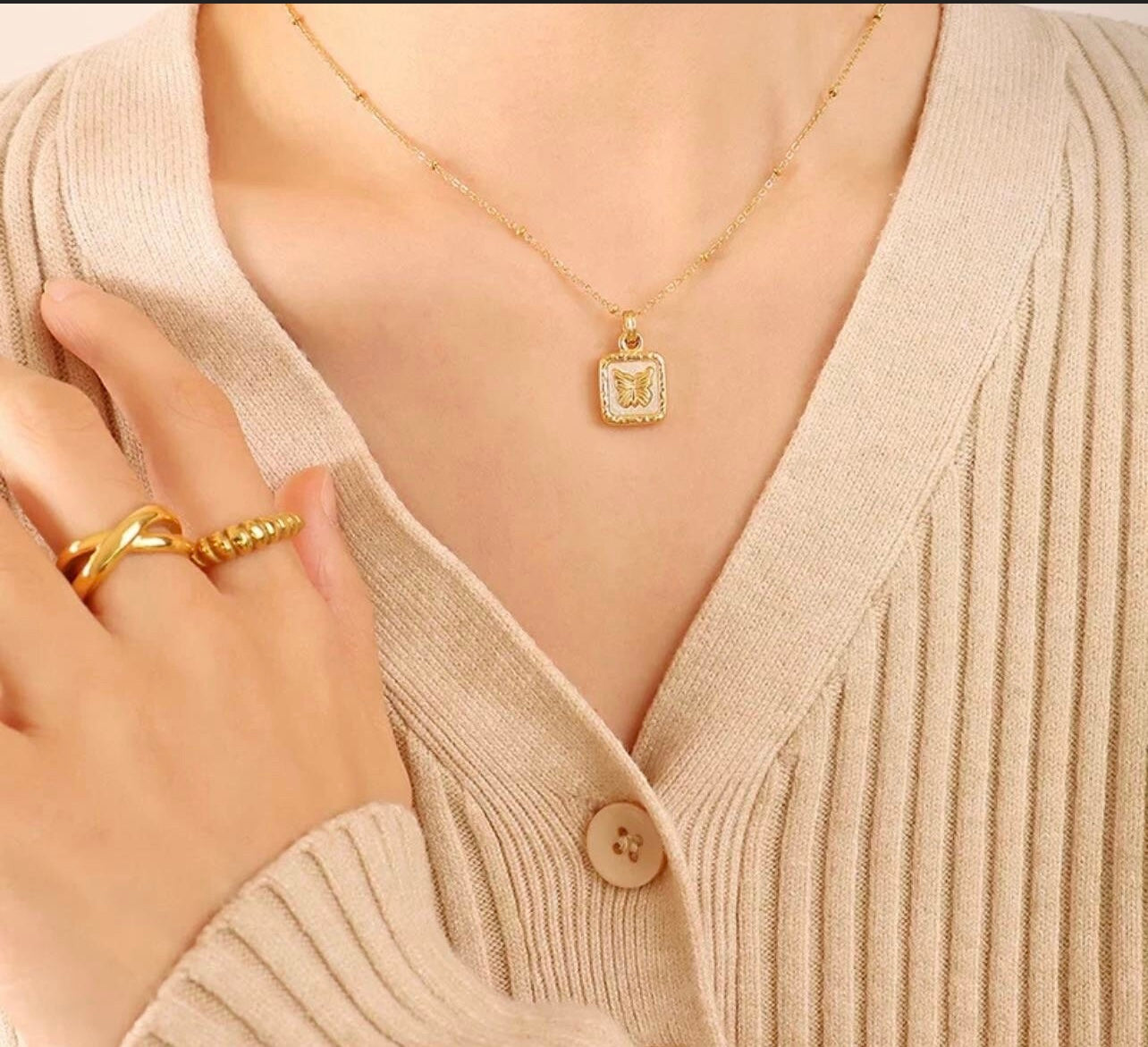 Mariposa Square Pendant Necklace