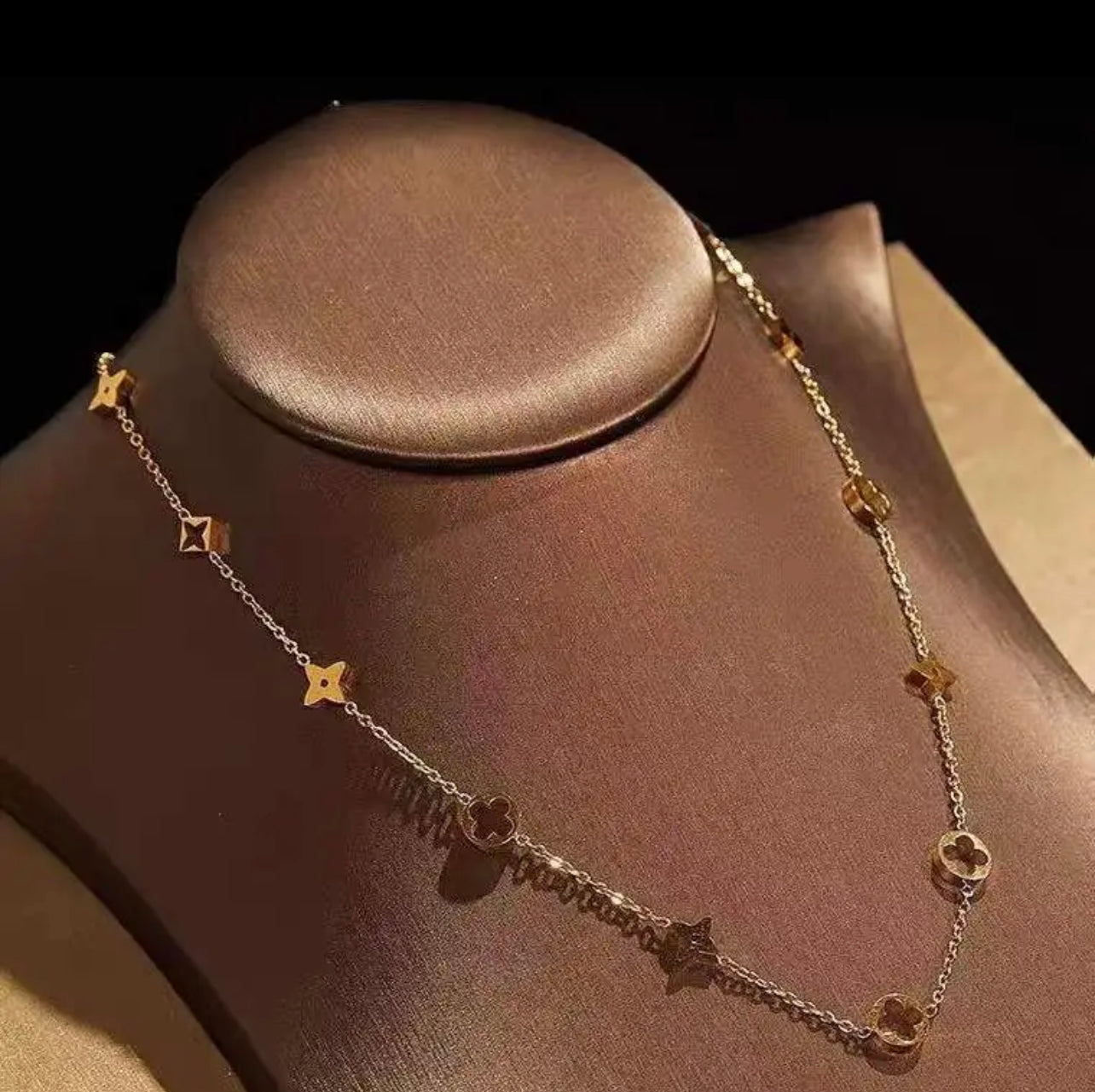 Delicate Lacey Clover Style Necklace