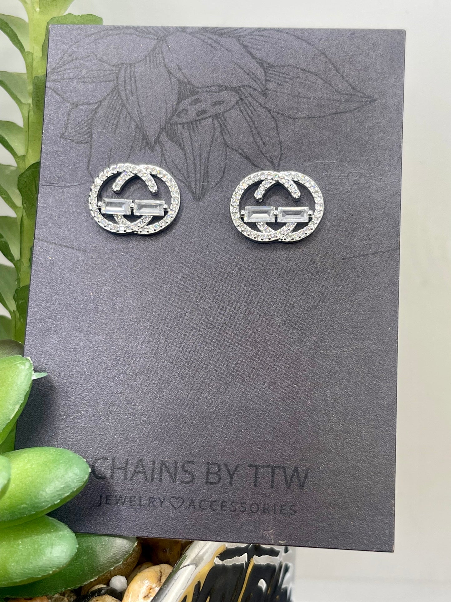 Jumbo Gs Large Stud Earrings