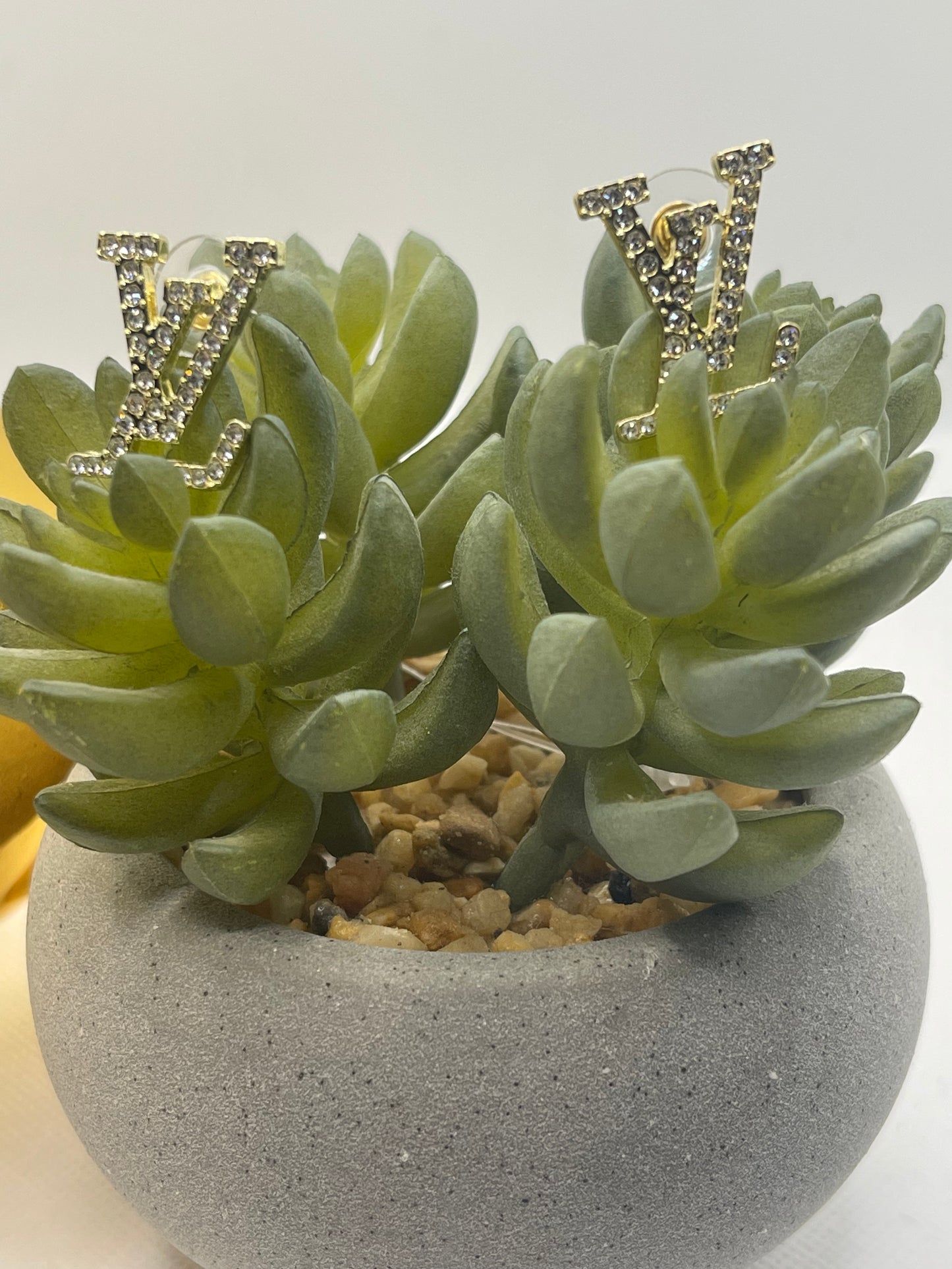 High Glamour Initial L & V Fashion Rhinestone Earrings
