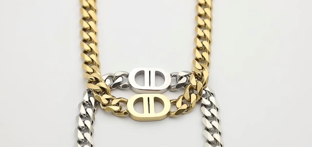 Chunky Gold Initial C & D Choker Necklace