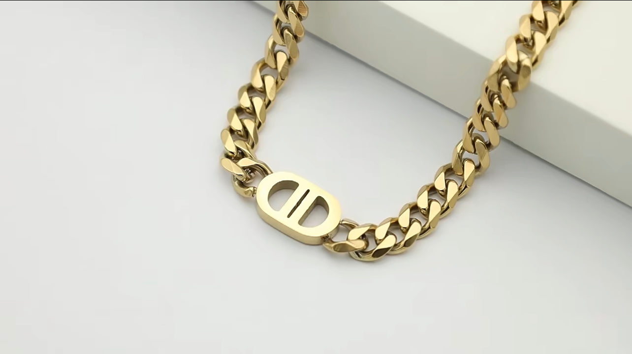 Chunky Gold Initial C & D Choker Necklace