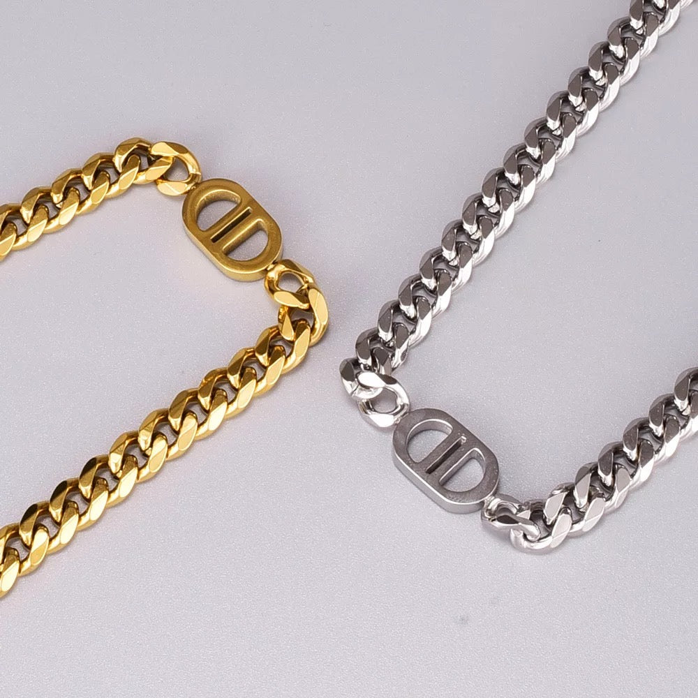 Chunky Gold Initial C & D Choker Necklace