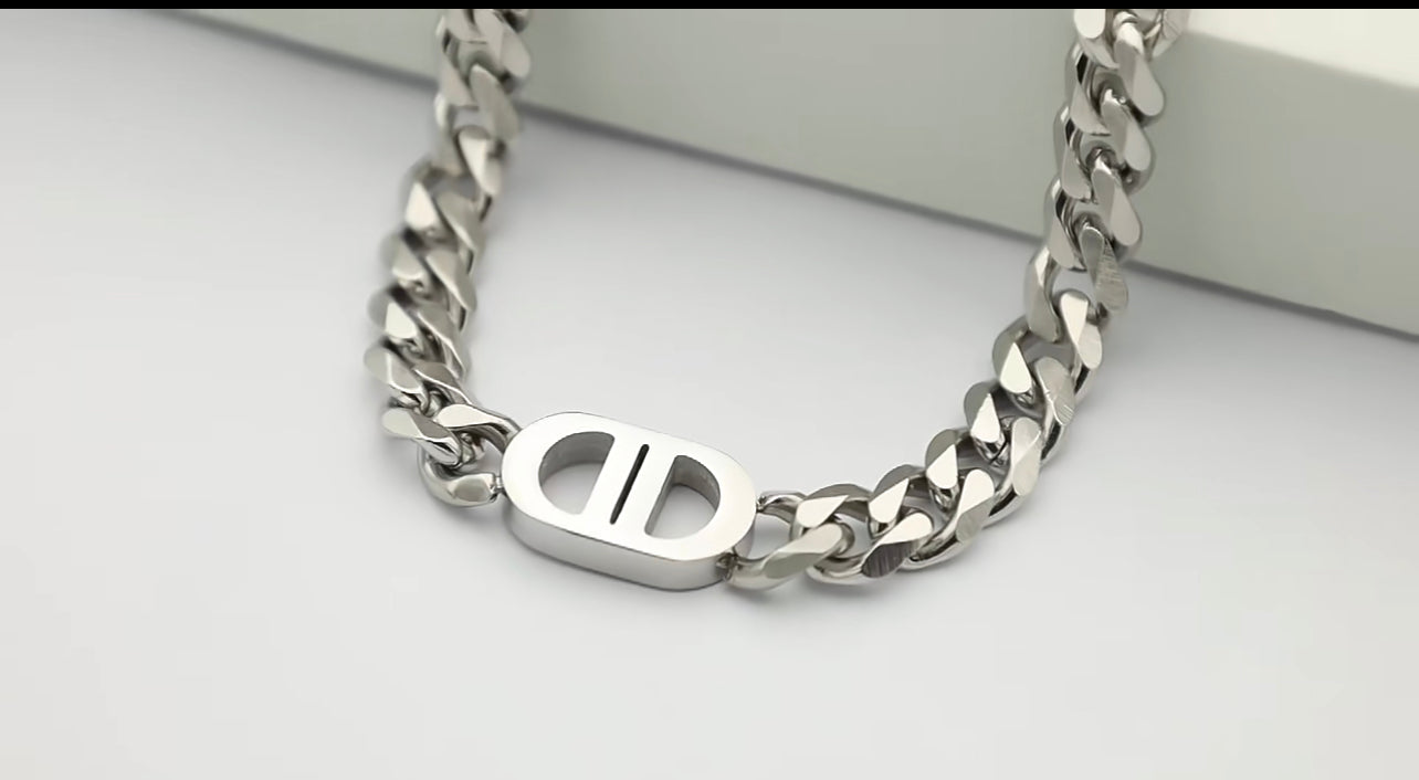 Chunky Gold Initial C & D Choker Necklace