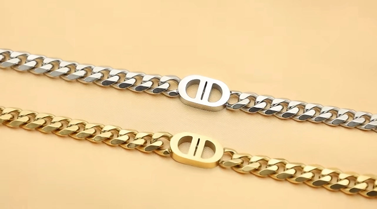 Chunky Gold Initial C & D Choker Necklace