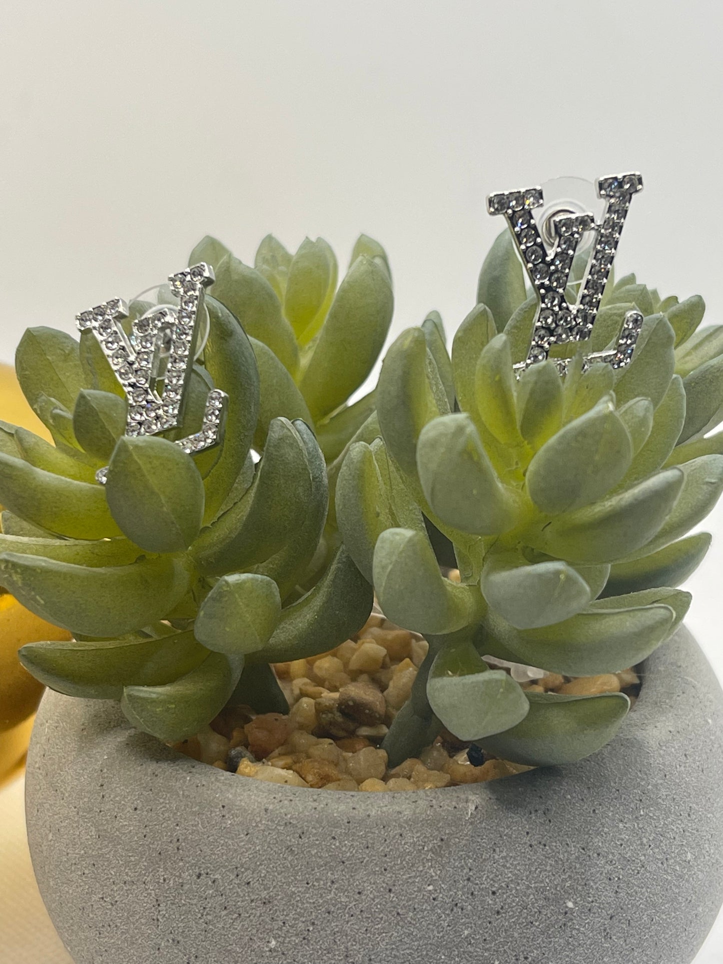 High Glamour Initial L & V Fashion Rhinestone Earrings