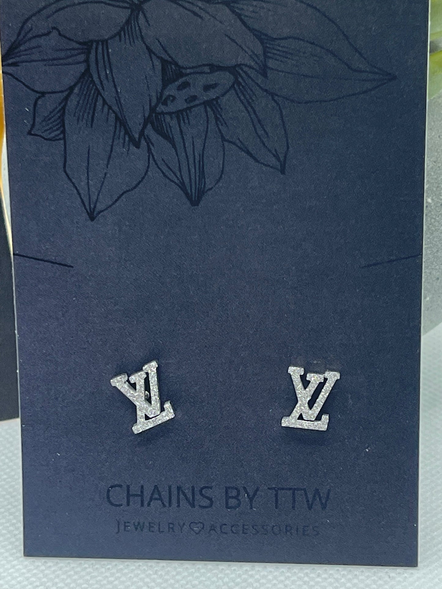 Mini Initial L & V Earrings